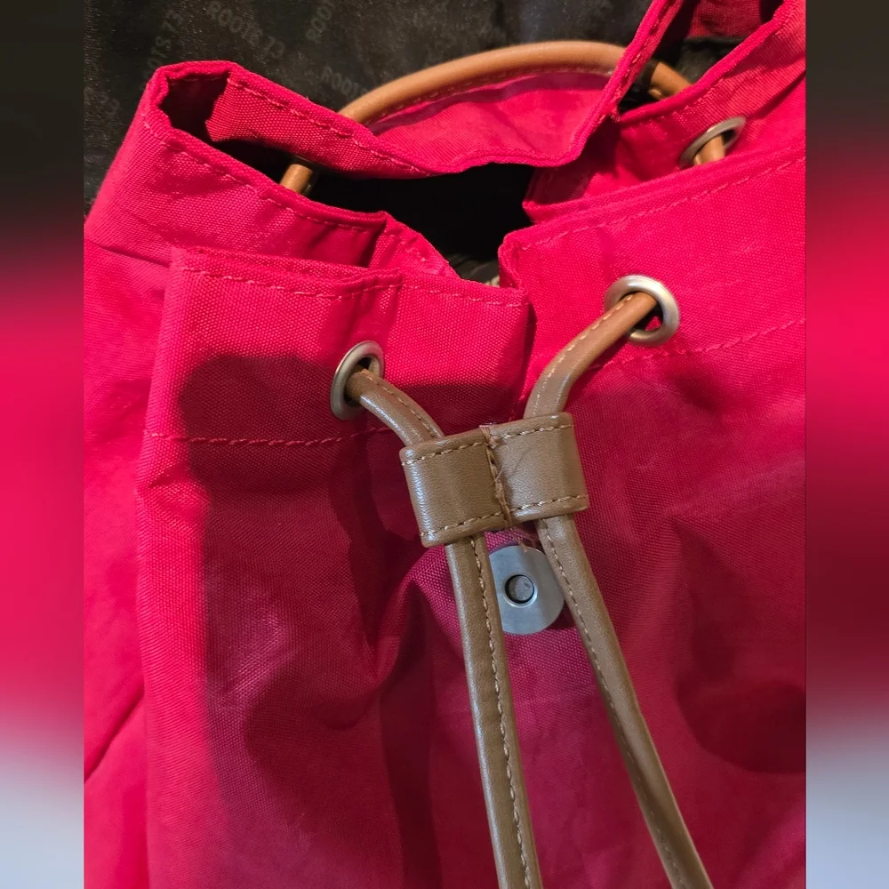 Roots Red Drawstring Backpack - Picture 8 of 15